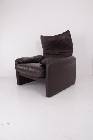 Maralunga Leather Armchair by Magistretti for Cassina