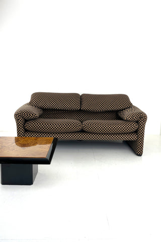 Check Maralunga Sofa by Magistretti for Cassina