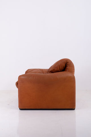 Maralunga Armchair by V. Magistretti for Cassina - Tan Leather