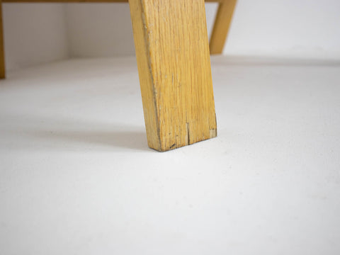 Plywood easy chair
