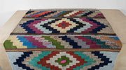 Kilim rug alternating pattern