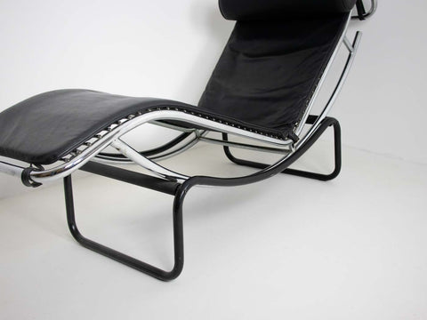 Le Corbusier-Style Recliner